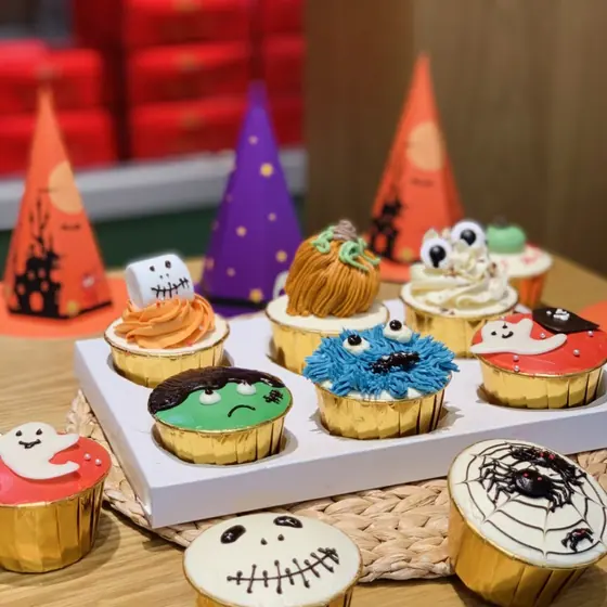 1 Bánh Cupcake Kem Bơ Pháp – Halloween