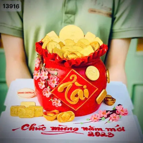 Bánh Kem Bơ Pháp Hũ Vàng Tài Lộc – Mẫu 7