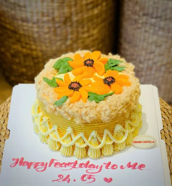 Bánh Kem Phô Mai Hoàng Kim – Mẫu 17